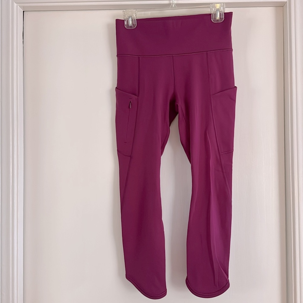Athleta magenta pink purple Capri-length Leggings Size Small